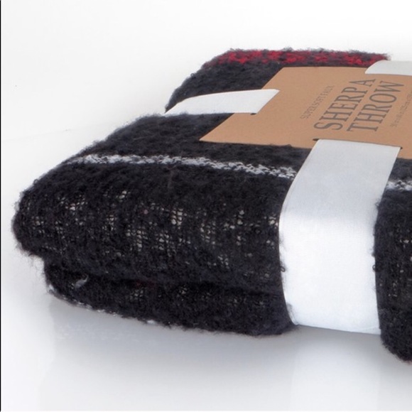 Aimee Luxury Plaid Boucle Sherpa Blanket - Picture 6 of 6